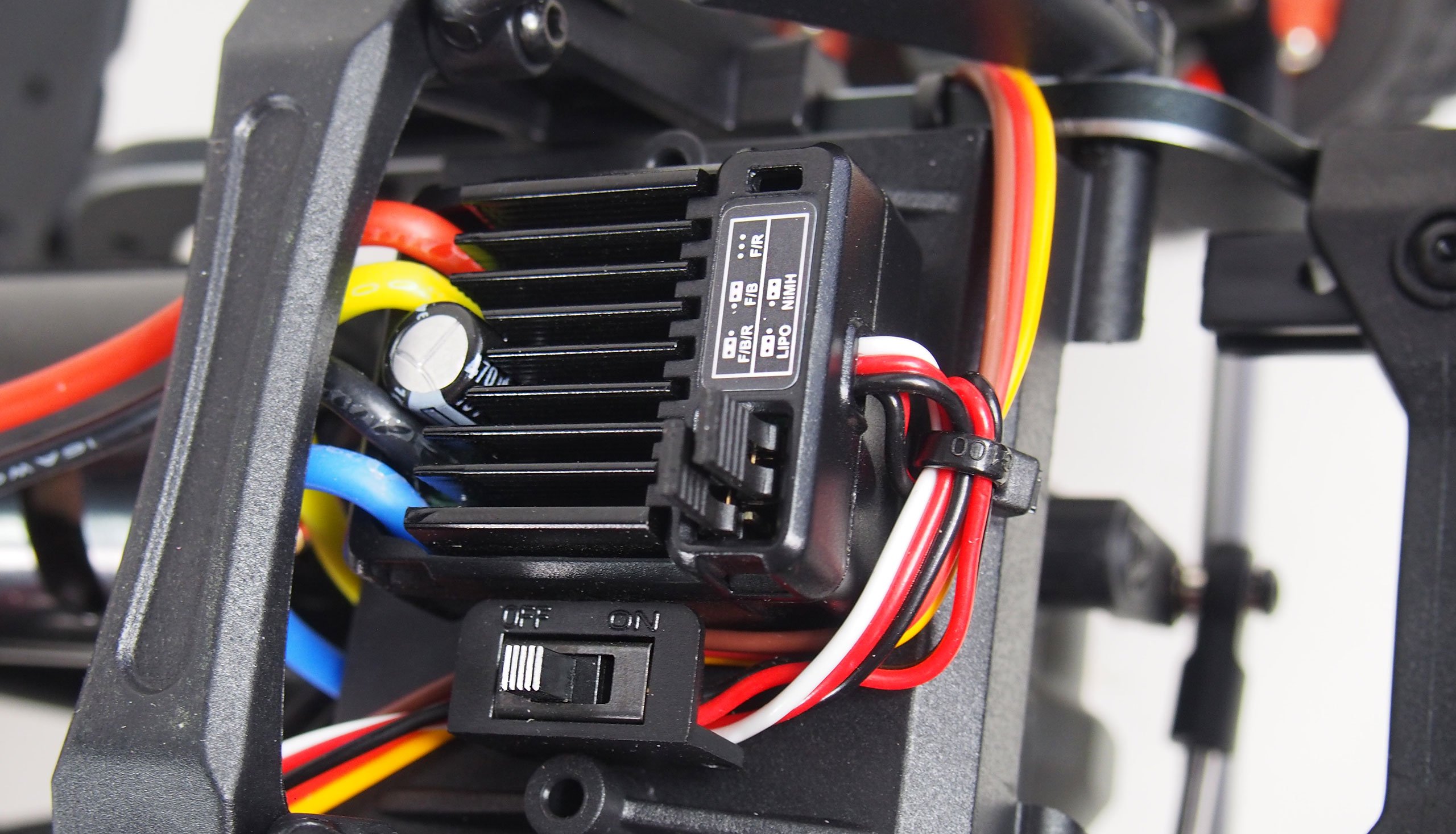 Amewi AMXRock RCX10TB 1:10 Scale Crawler Pick-Up - Kettenfahrwerk RTR Modellauto